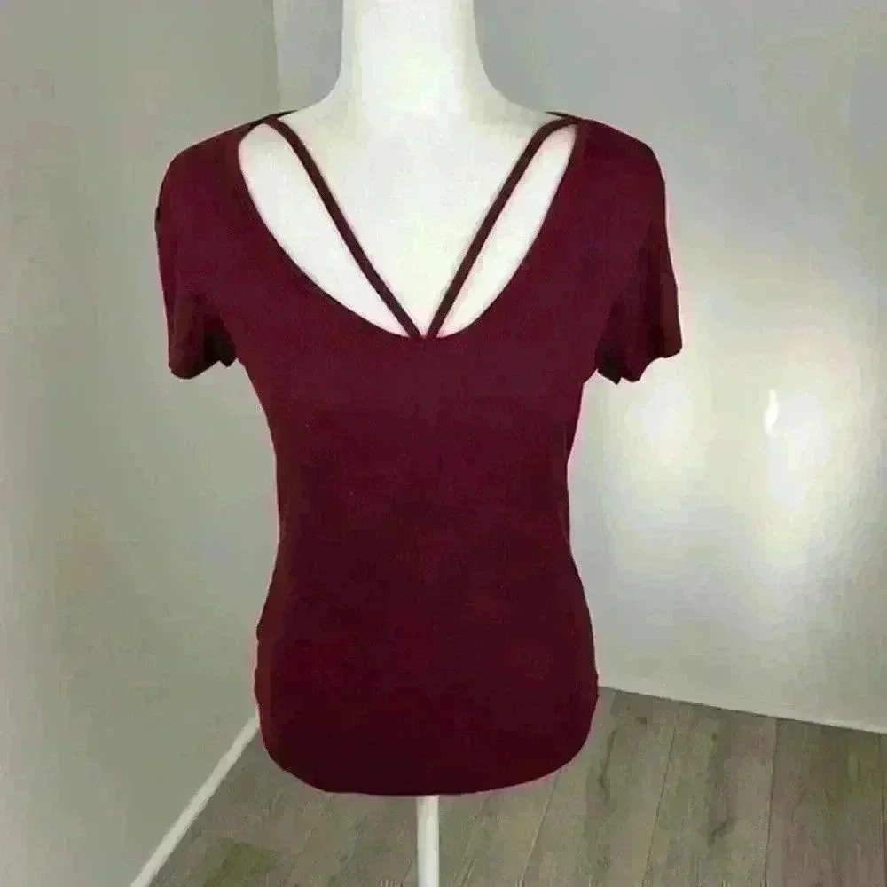 Ambiance Maroon V-Neck Tee Size Medium